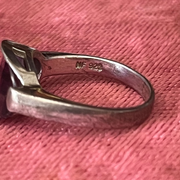 Vintage Sterling Silver Ring with Purple Stone - Picture 6 of 9
